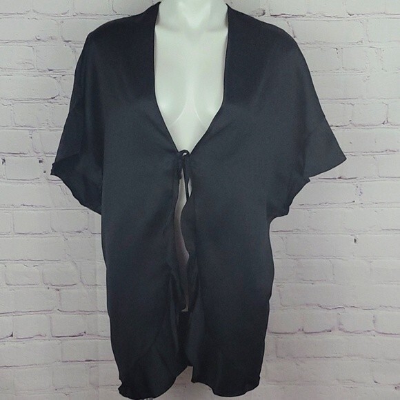 Victoria’s Secret black flutter sleeve short robe/kimono w/ruffle front One Size - Picture 2 of 8